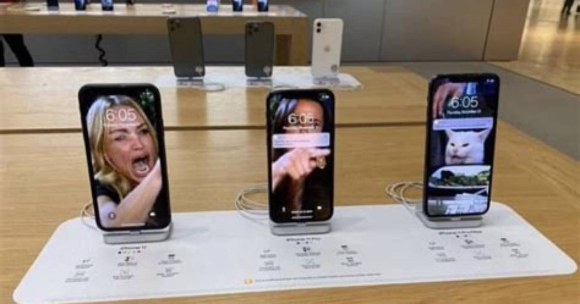 How a Bizarre Apple Store Meme Took over Halloween Costumes and Feeds