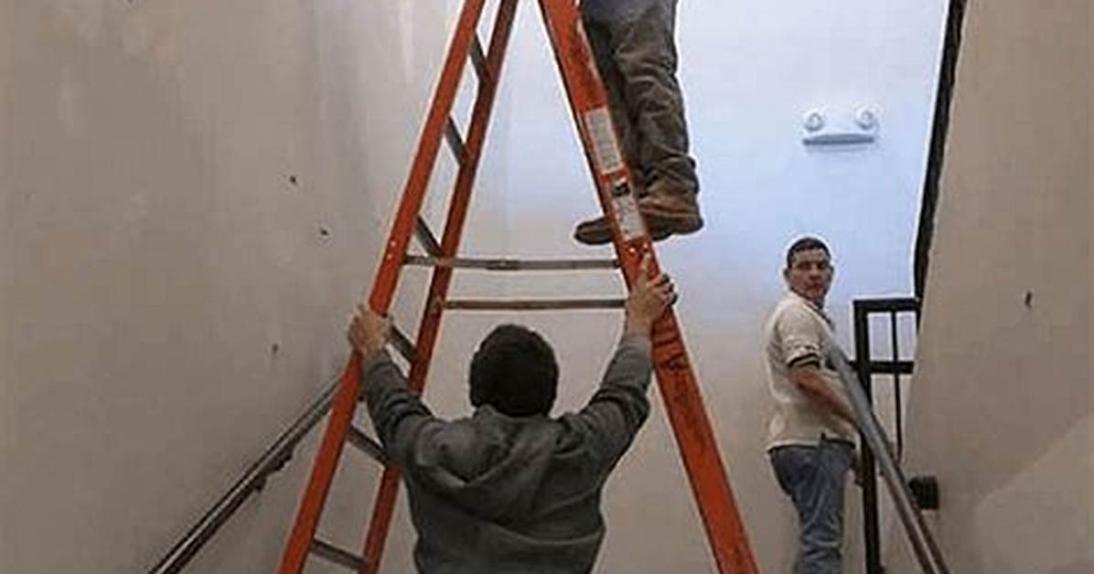 Stop Saying 'Ladder'! the Dangerous Translation Error Thousands of Spanish Speakers Make