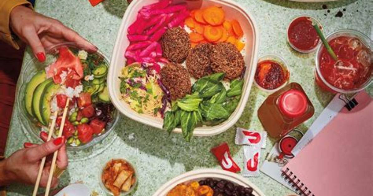 The Fast-Casual Fresh Food Shakeup: from Chain Exits to Next-Gen Salads