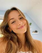 Timeline of Sadie Mckenna's Viral Week: from Instagram Firestorm to Search Frenzy