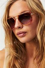 Why Free People's Luna Classic Aviators Are Dominating Fashion Feeds Right Now